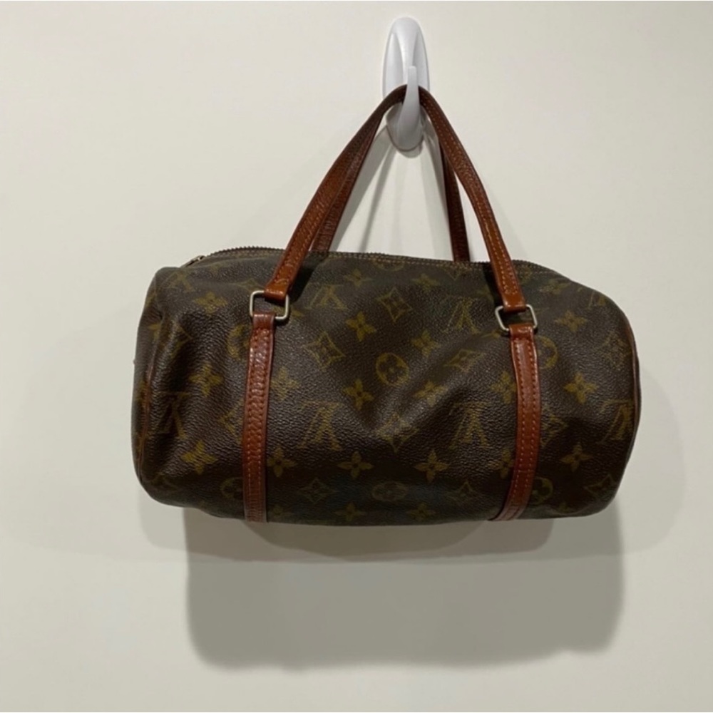 Louis Vuitton Papillon Bag!! Barely used